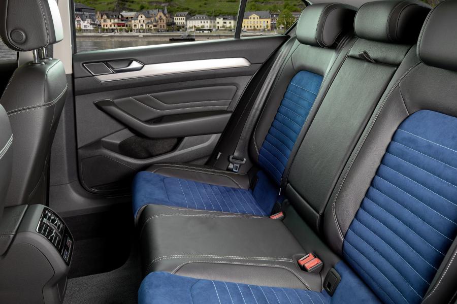 Интерьер Volkswagen Passat Highline (B8) 2019 года  (WW) (фото 33 из 34)